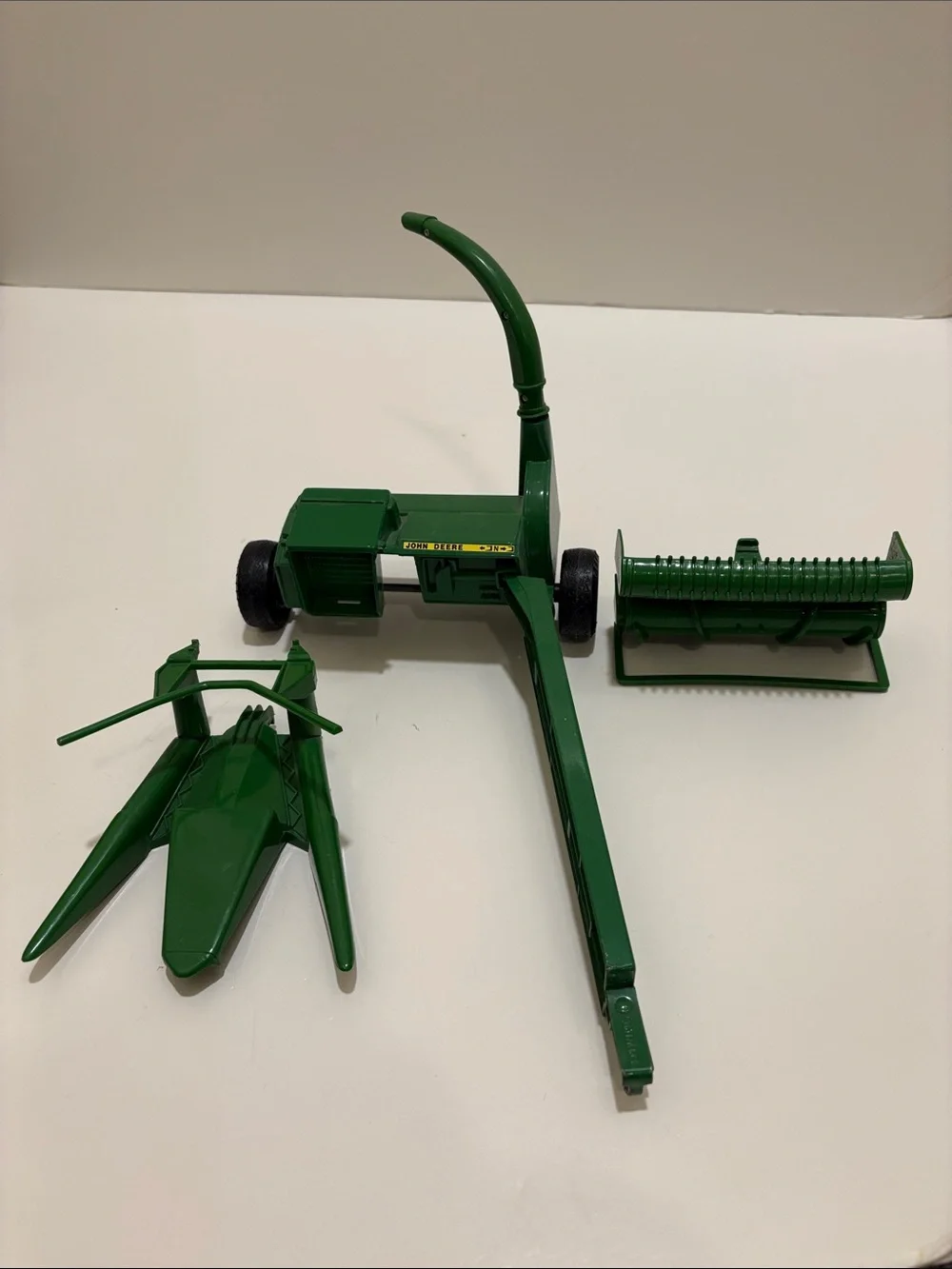 Ertl John Deere Forage Harvester, item 509. 1:16 scale.